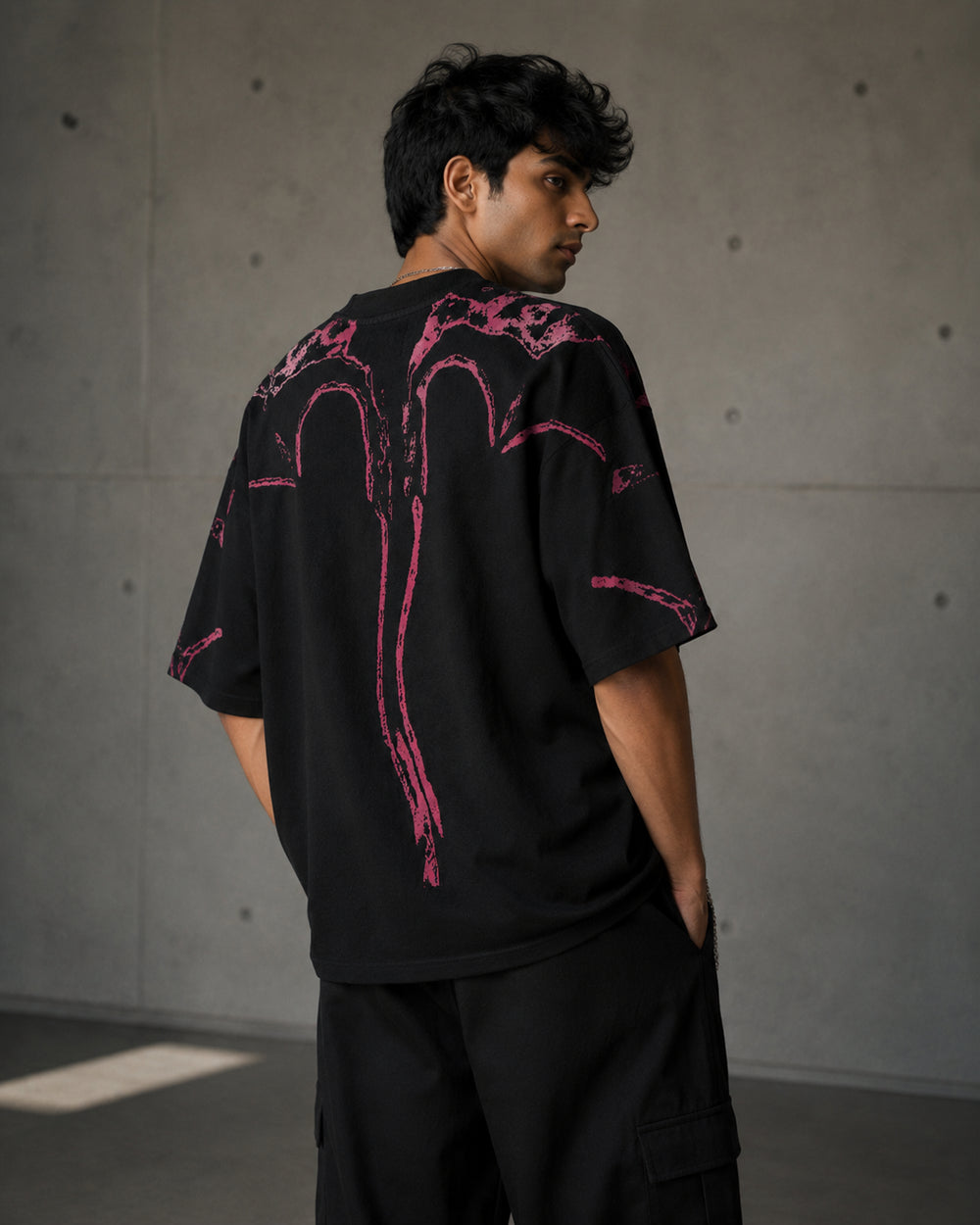 Black Oversized Graphic T-Shirt for Men – Dragon's Gaze